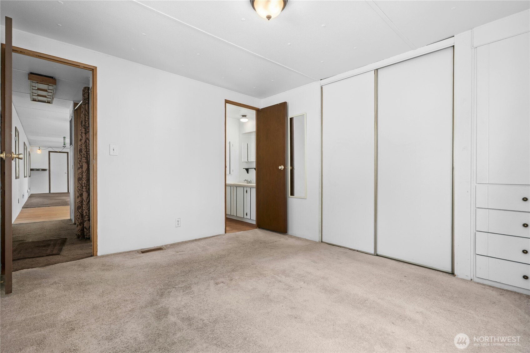 7031 Northeast 175th Street, Unit 5 Kenmore, WA 98028 - Photo 18 of 25