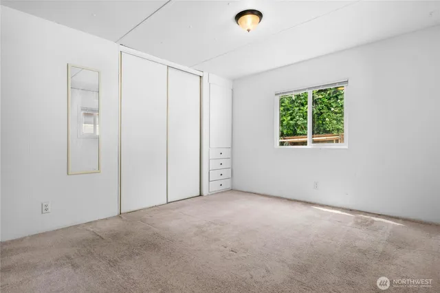 $64,990 | 7031 Northeast 175th Street, Unit 5, Kenmore, WA 98028