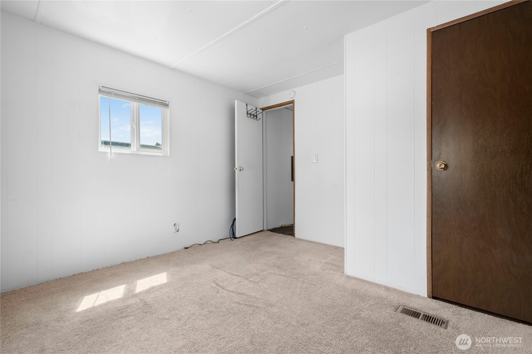 7031 Northeast 175th Street, Unit 5 Kenmore, WA 98028 - Photo 20 of 25