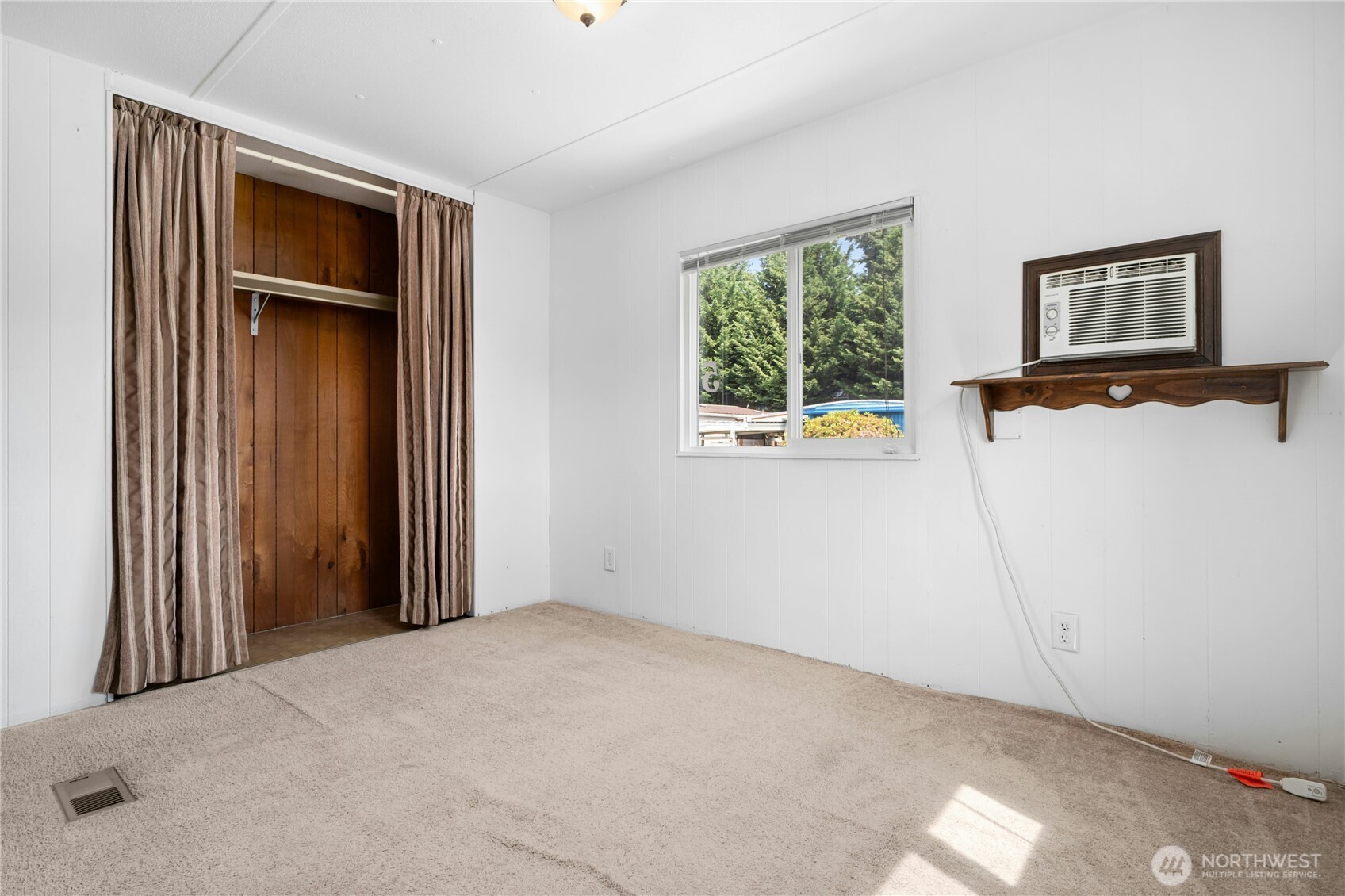 7031 Northeast 175th Street, Unit 5 Kenmore, WA 98028 - Photo 21 of 25