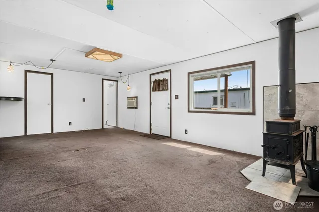 $64,990 | 7031 Northeast 175th Street, Unit 5, Kenmore, WA 98028