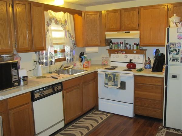 225 Allen Road Billerica, MA 01821 - Photo 3 of 12