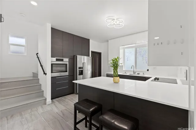 $1,999,000 | 315 Hanakoa Street, Honolulu, HI 96825