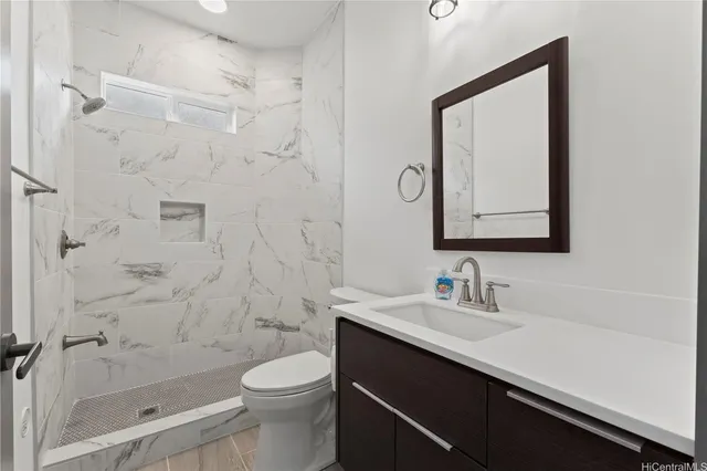 $1,999,000 | 315 Hanakoa Street, Honolulu, HI 96825