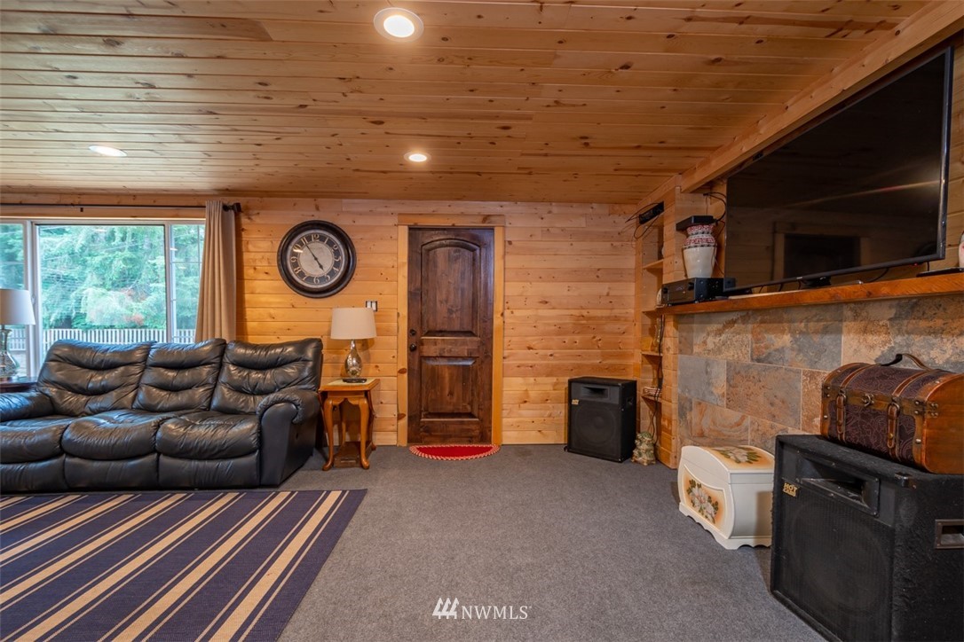 13741 South Tilley Road Tenino, WA 98589 - Photo 2 of 16 Gallery Image 2