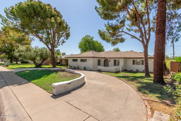 $633,900 | 1813 West Earll Drive, Phoenix, AZ 85015