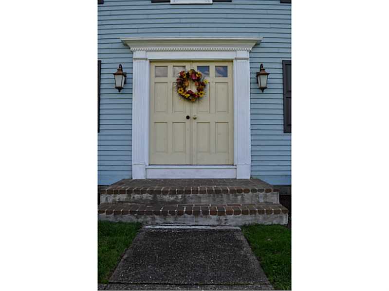 17 Lonesome Pine Road Cumberland, RI 02864 - Photo 3 of 25 Exterior Front.