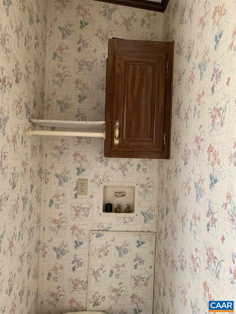 8914 Durrette Road Afton, VA 22920 - Photo 25 of 30 a bathroom with a sink and a mirror