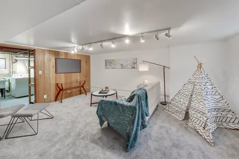 $319,000 | 1812 Oakton Street, Evanston, IL 60202