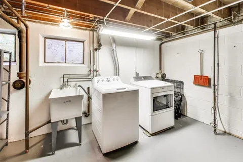 $319,000 | 1812 Oakton Street, Evanston, IL 60202