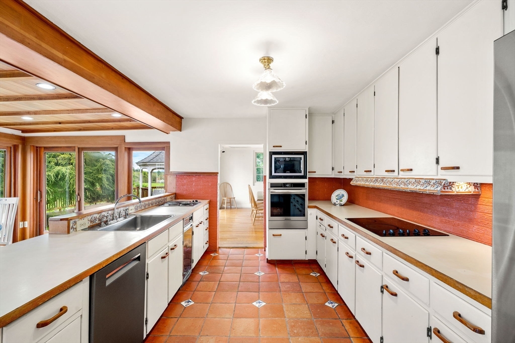 63 Long Hill Road Groton, MA 01450 - Photo 15 of 42