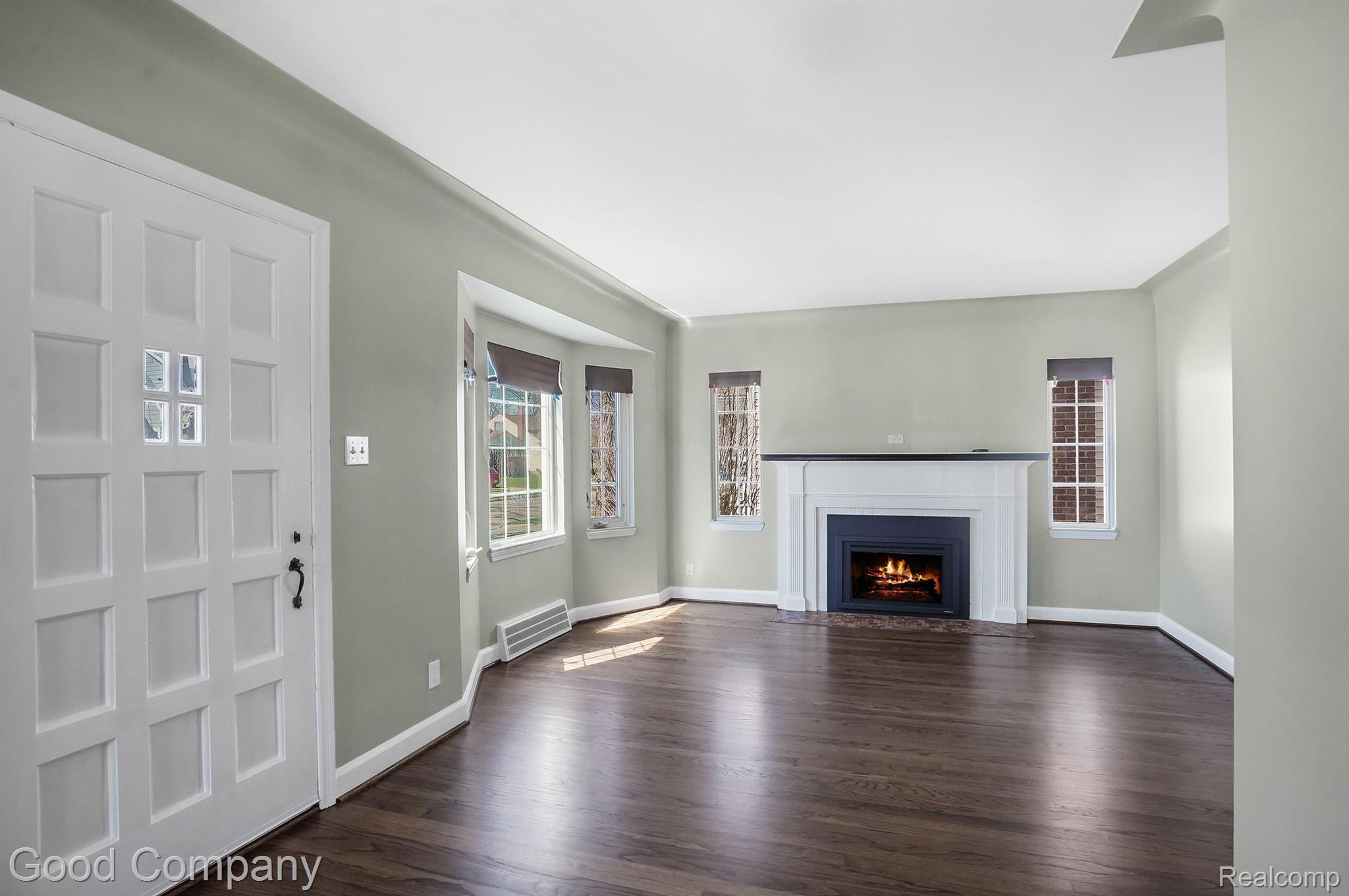 1812 Stanford Road Berkley, MI 48072 - Photo 4 of 29 Gallery Image 4