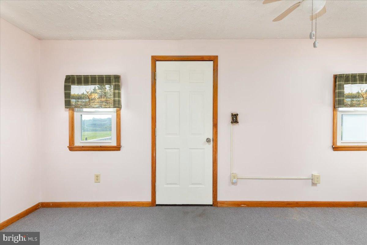 919 Ridge Hollow Road Edinburg, VA 22824 - Photo 3 of 35 Bright, inviting space with natural light.