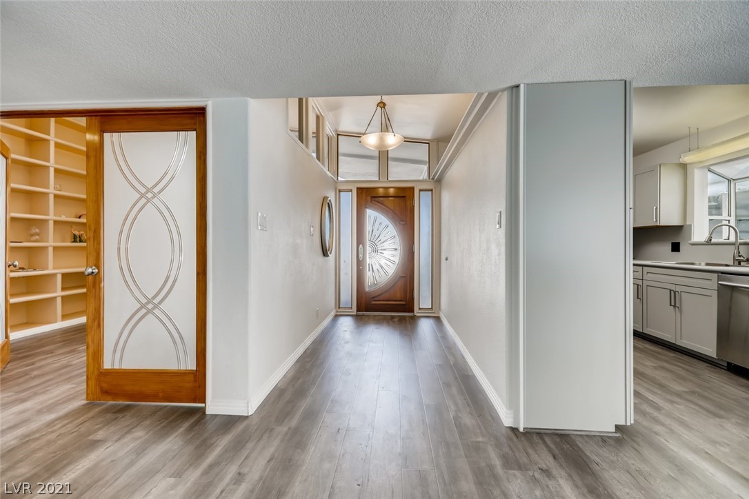 1581 East Desert Inn Road Las Vegas, NV 89169 - Photo 4 of 25