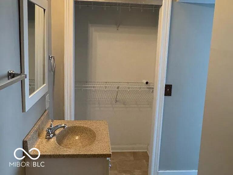 1610 19th Street Columbus, IN 47201 - Photo 5 of 25