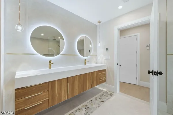 $2,850,000 | 121 Engle Street, Cresskill, NJ 07626