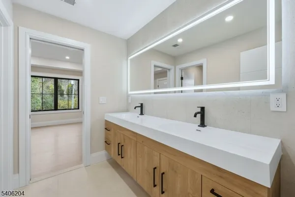 $2,850,000 | 121 Engle Street, Cresskill, NJ 07626