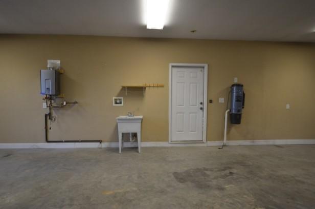 577 Peach Orchard Road Andersonville, TN 37705 - Photo 35 of 37 Central Vac Sysytem