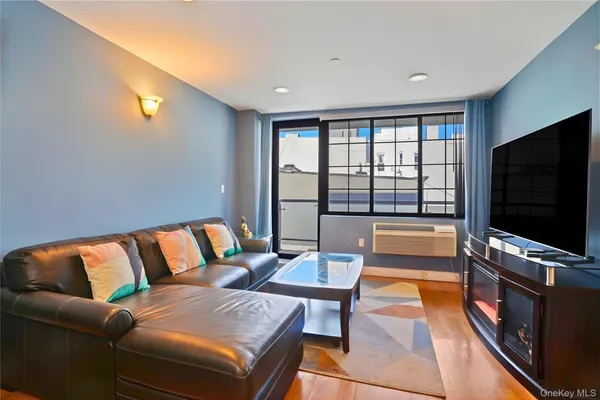 $589,000 | 311 St Nicholas Avenue, Unit 3H | Ridgewood