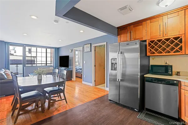 $589,000 | 311 St Nicholas Avenue, Unit 3H | Ridgewood