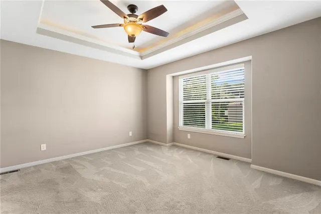 $440,000 | 194 North Camelot Drive, Liberty, MO 64068