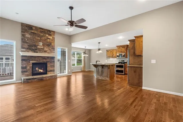 $440,000 | 194 North Camelot Drive, Liberty, MO 64068