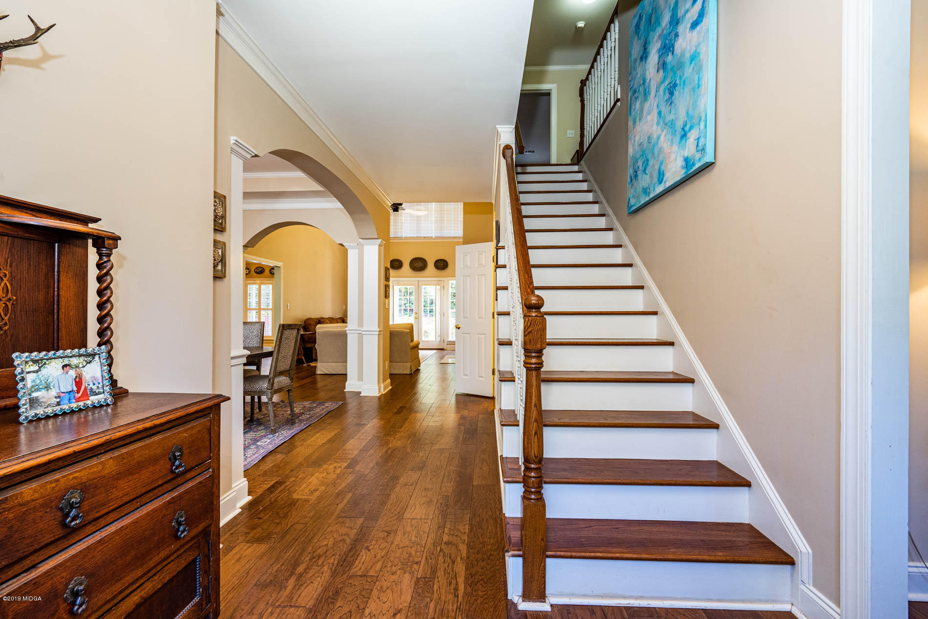 212 Hampton Way Macon, GA 31220 - Photo 2 of 24 staircase