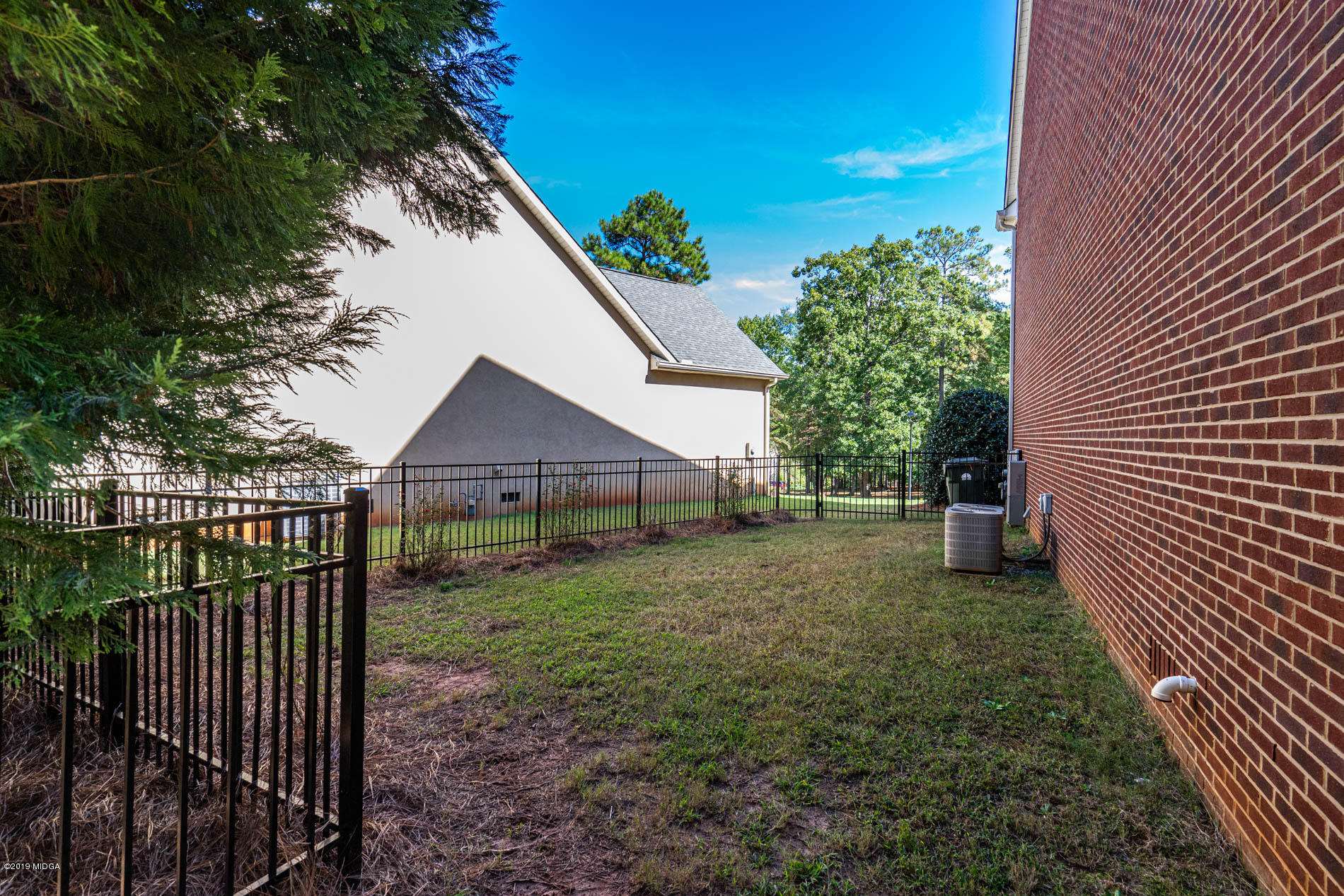 212 Hampton Way Macon, GA 31220 - Photo 24 of 24 Back2