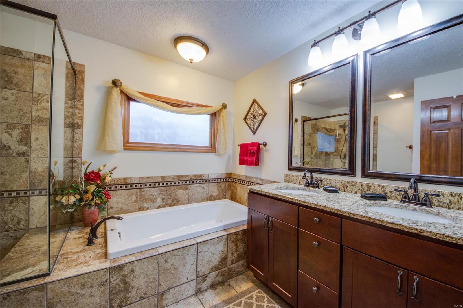 9 Willow Way Brighton, IL 62012 - Photo 15 of 46