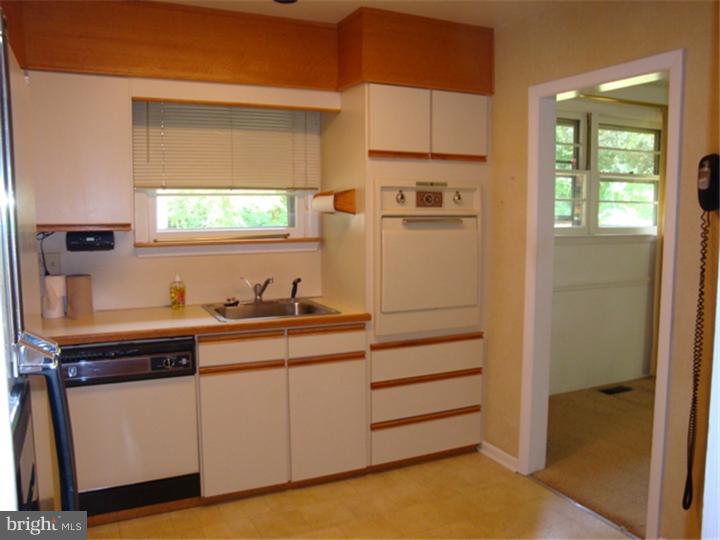 1257 Audubon Road West Chester, PA 19382 - Photo 11 of 20 Kitchen
