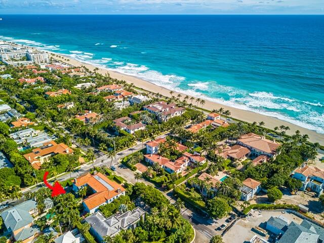 80 Middle Road Palm Beach, FL 33480 - Photo 2 of 33 a view of an ocean