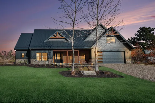 $1,387,000 | 13785 Jane Way, Sawyer, MI 49125