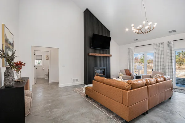 $1,387,000 | 13785 Jane Way, Sawyer, MI 49125