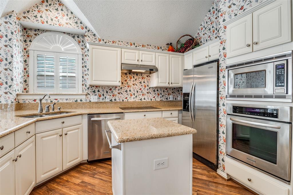 14596 Blueberry Court Addison, TX 75001 - Photo 12 of 32