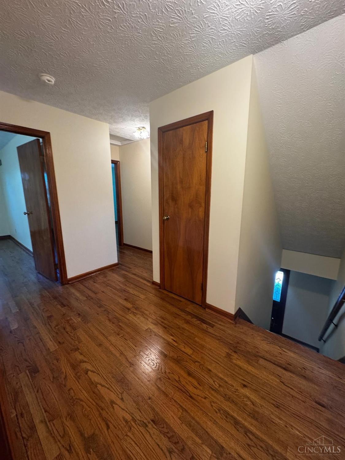515 Lang Road Cincinnati, OH 45244 - Photo 16 of 44