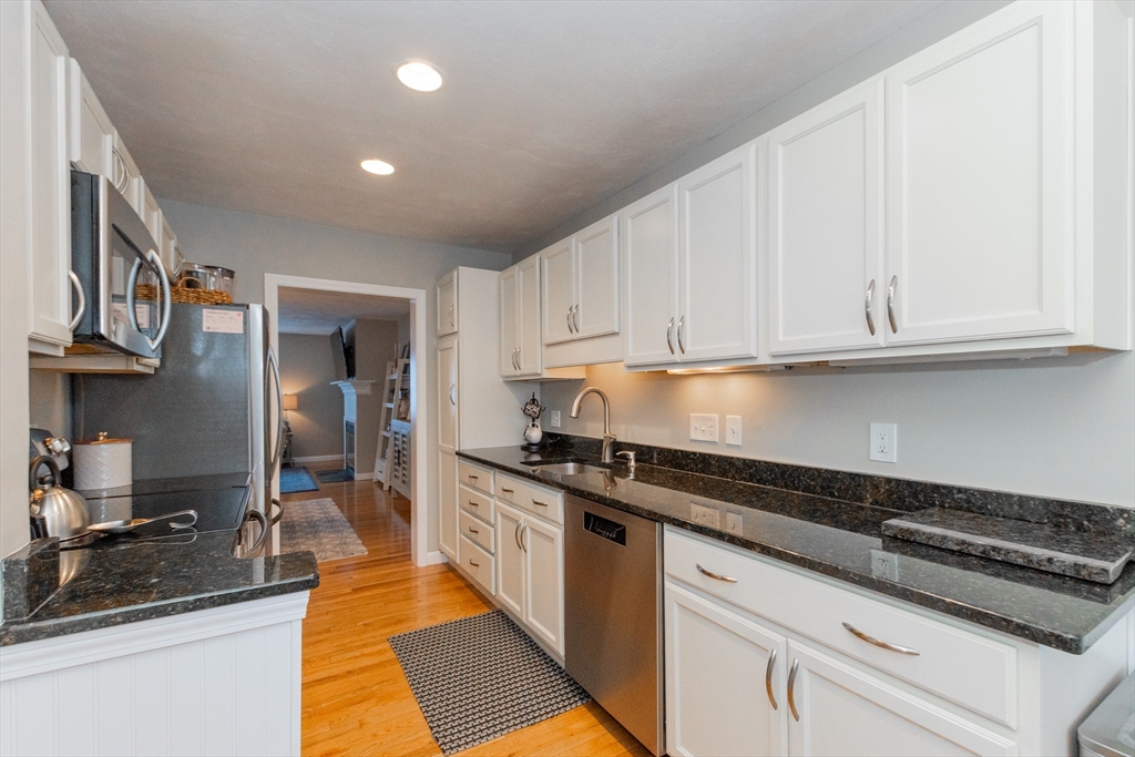 18 Stall Brook Road, Unit 18 Milford, MA 01757 - Photo 2 of 29 Gallery Image 2