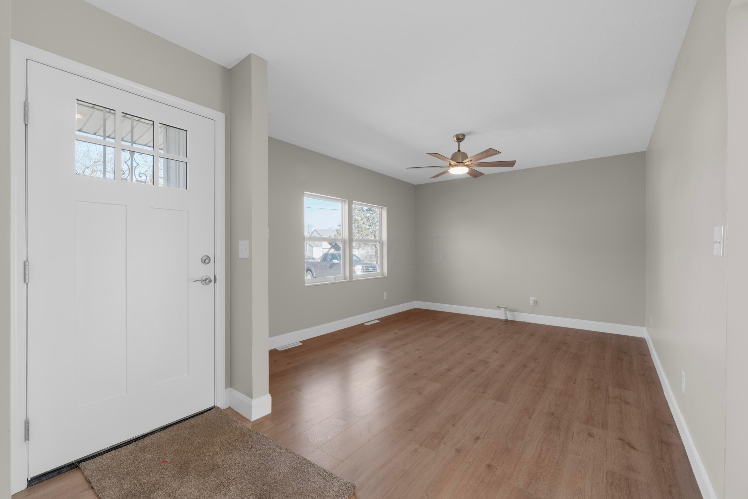 3348 Noe Bixby Road Columbus, OH 43232 - Photo 2 of 32 MAR_001
