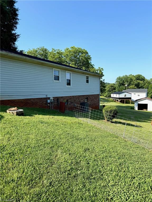 2139 Cb Eller School Road Elkin, NC 28621 - Photo 29 of 33 Outbuilding - lean to for additional storage