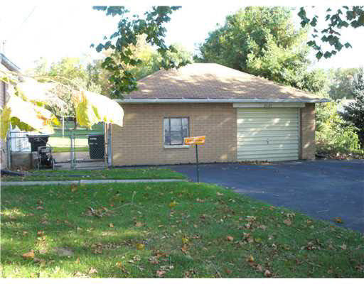 25123 Edison Road South Bend, IN 46628 - Photo 2 of 4