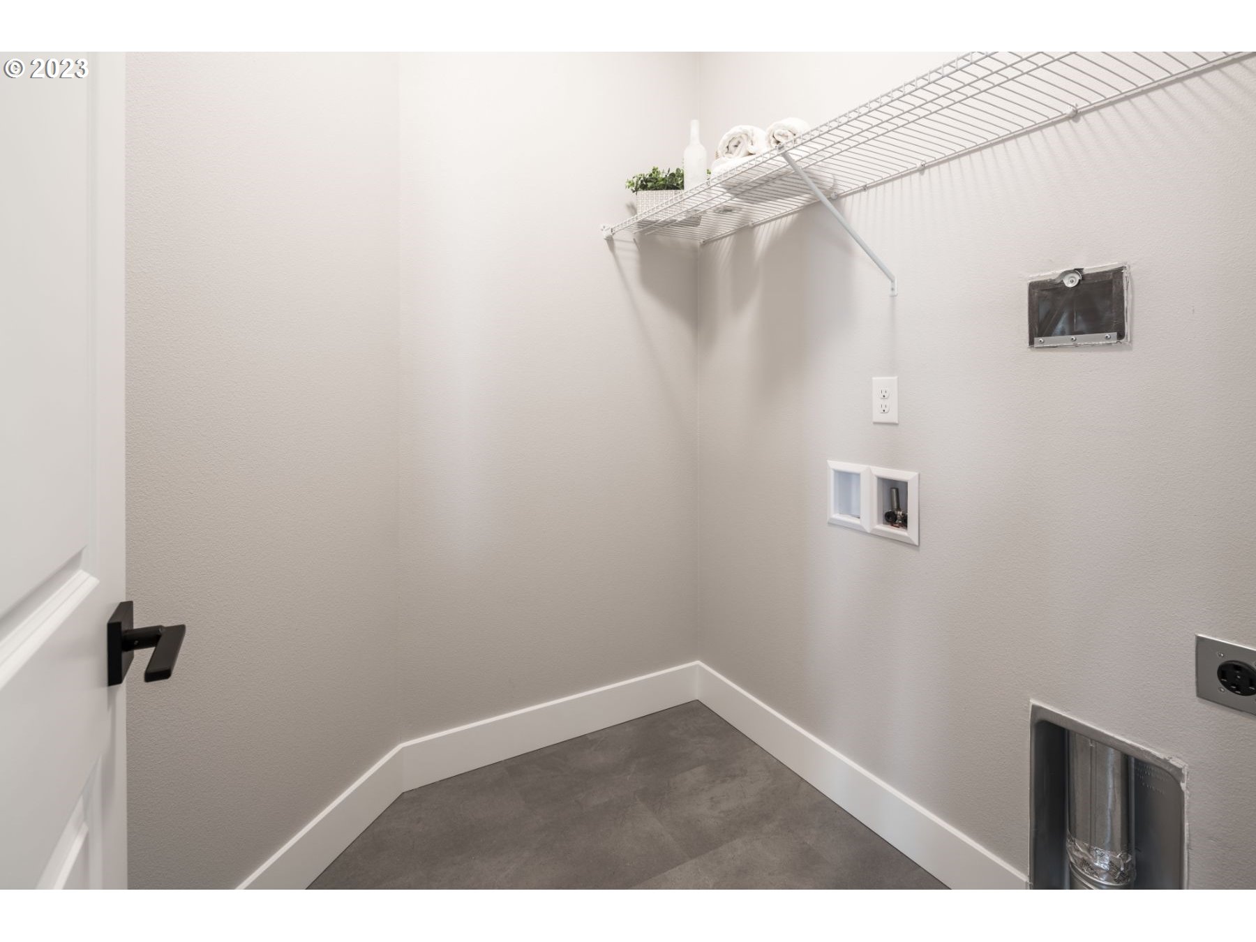 813 Northwest 178th Street Ridgefield, WA 98642 - Photo 15 of 21 a view of a small space