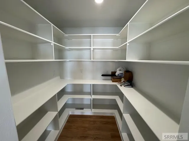 $640,000 | 1574 North 845 East, Shelley, ID 83274