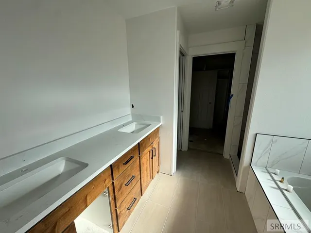 $650,000 | 1574 North 845 East, Shelley, ID 83274