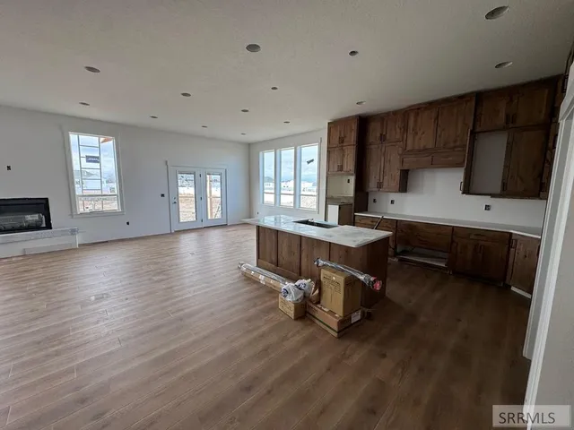 $650,000 | 1574 North 845 East, Shelley, ID 83274