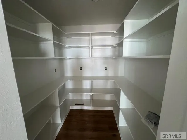 $650,000 | 1574 North 845 East, Shelley, ID 83274