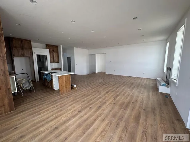 $650,000 | 1574 North 845 East, Shelley, ID 83274