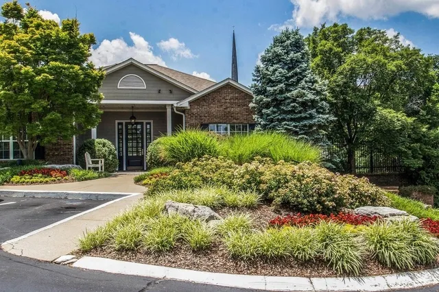 $3,300 | 2025 Woodmont Boulevard, Unit 106, Nashville, TN 37215