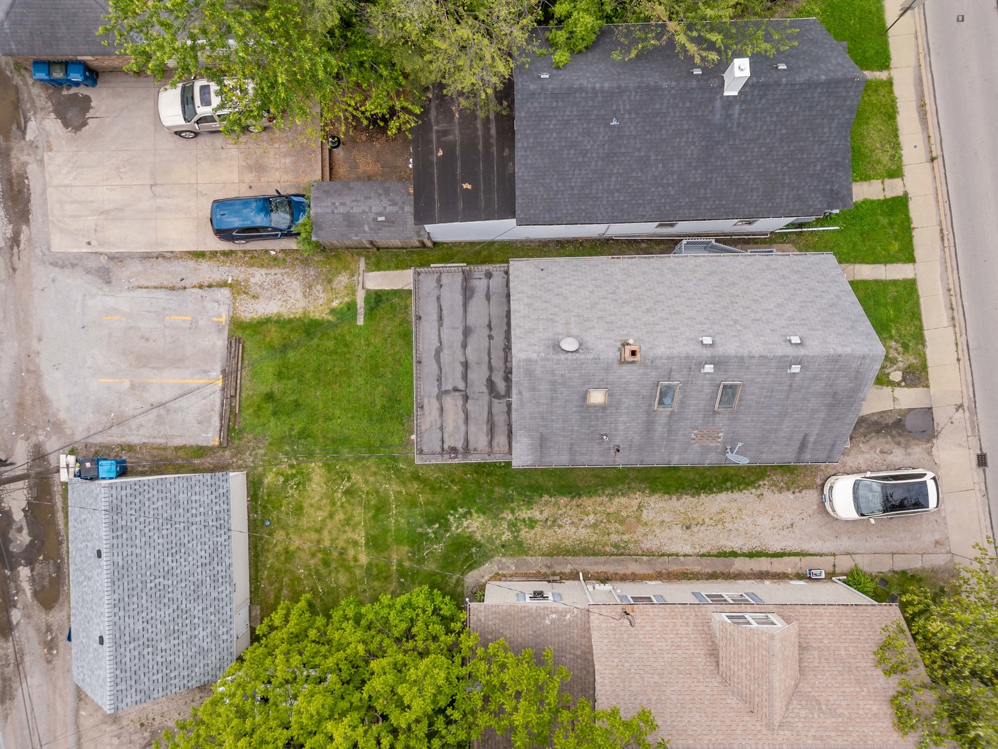 3441 Chicago Road Steger, IL 60475 - Photo 26 of 28 an aerial view of a house with a garden