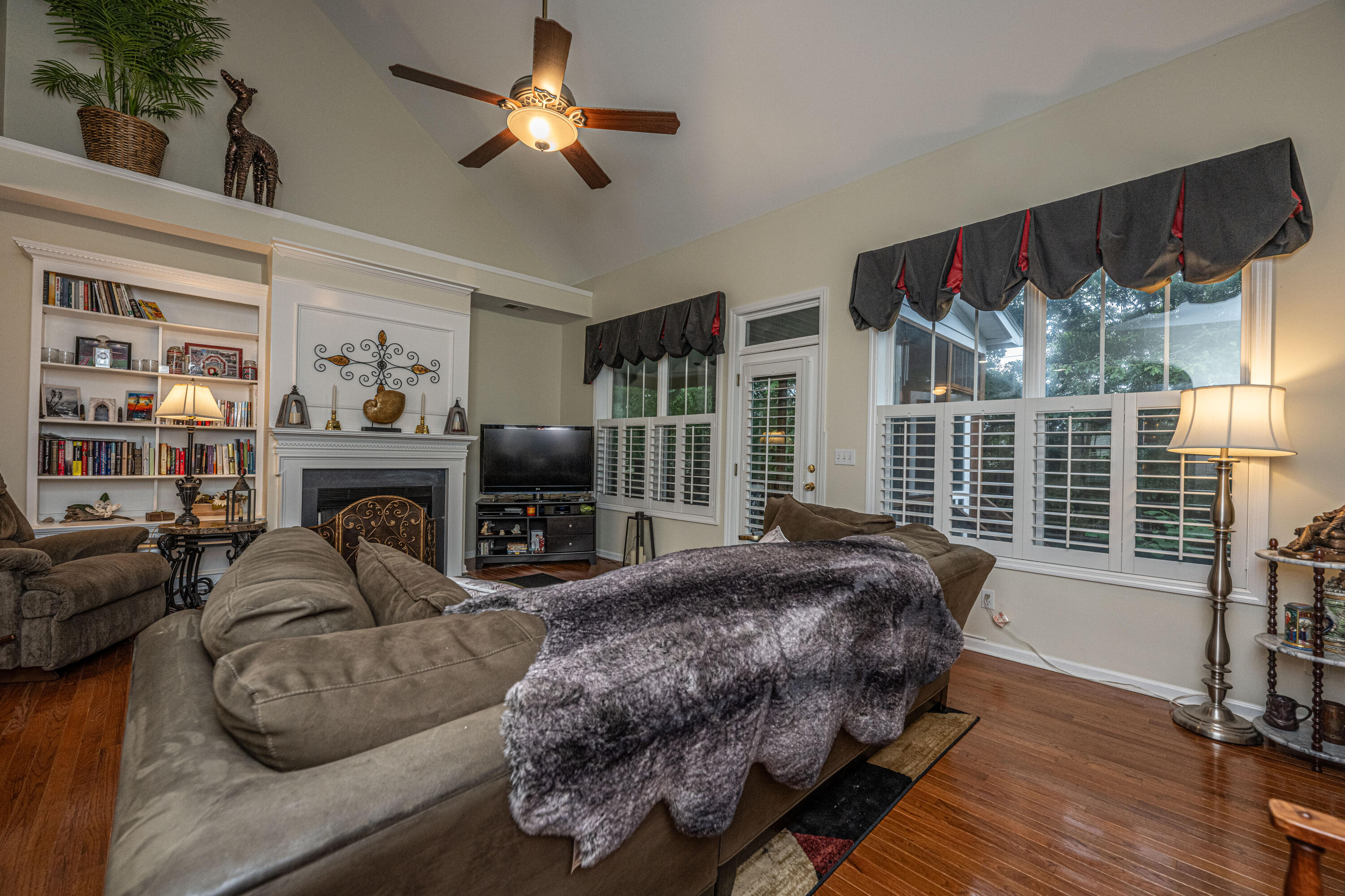 2294 Sandy Point Lane Mount Pleasant, SC 29466 - Photo 13 of 49 2294SandyPoint16