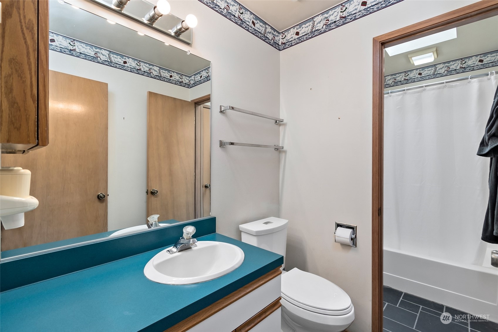 2355 West Beach Road Oak Harbor, WA 98277 - Photo 24 of 39 Gallery Image 24