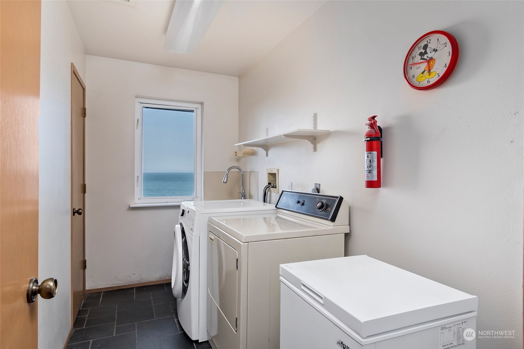 2355 West Beach Road Oak Harbor, WA 98277 - Photo 25 of 39 Gallery Image 25
